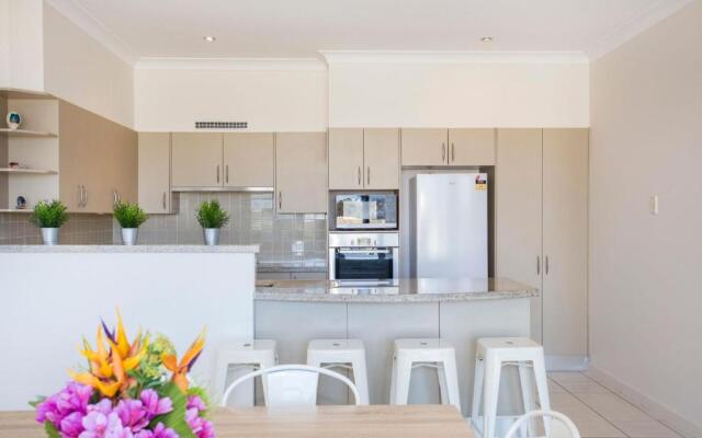 Dolphin Views Unit 5 of 14 Dolphin St