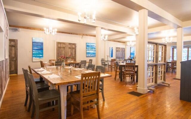 Clevelands House Resort Muskoka