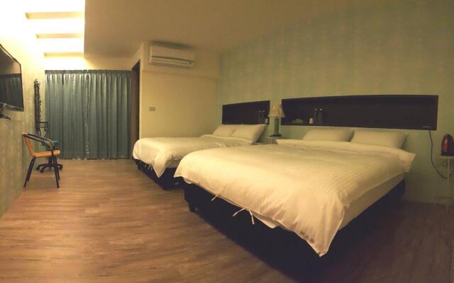 Royal Goods Residence Themed Suites