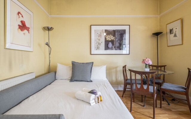 Lovely Alexandra House Retreat - JAN