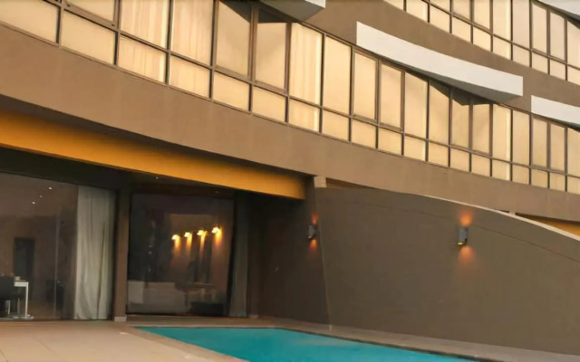 The Dragon Hotel & Resort & Sea Loft Chalets