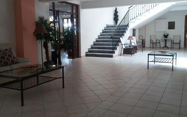 Annaliza Aparthotel