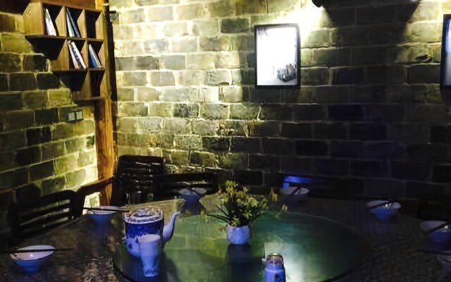 7076 Boutique Inn