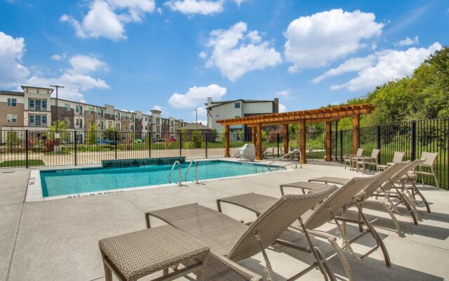 Holiday Inn Express & Suites Denton South by IHG