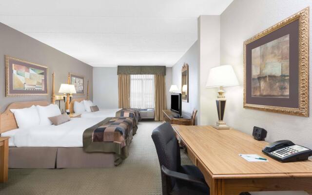 Spark by Hilton Mechanicsburg