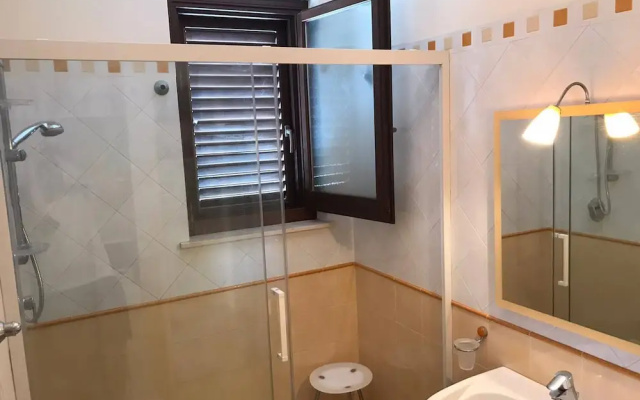 Orange Apartment 100 Meters From The Sea