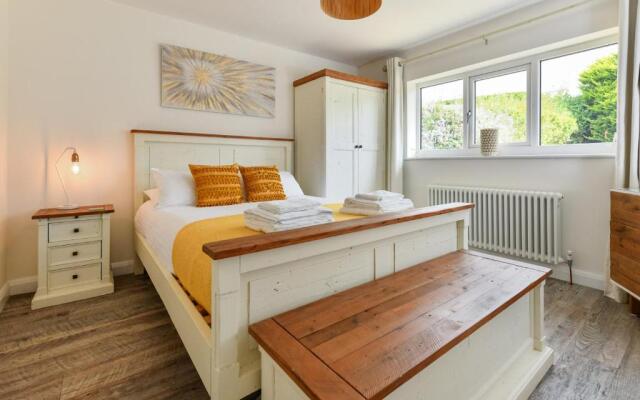 Bryn Rhosyn, 10 Cae Du