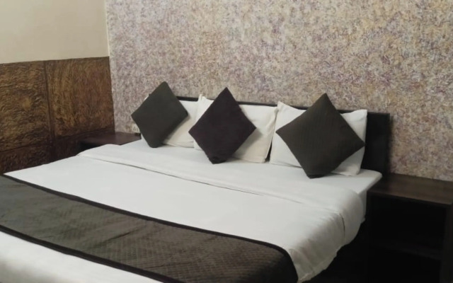 Hotel Nand Palace by OYO Rooms