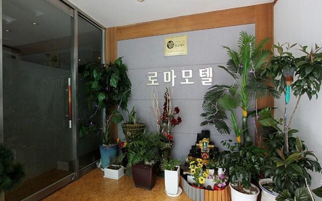 Goodstay Roma Motel