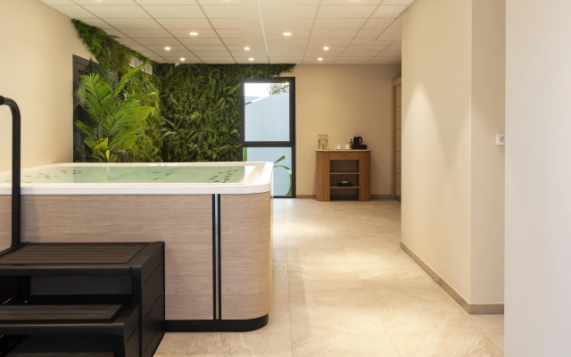 Hotel OstOria BW Signature Collection