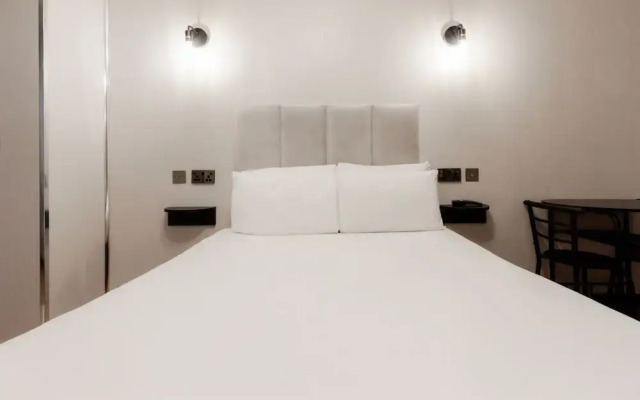 Britannia Court Hotel
