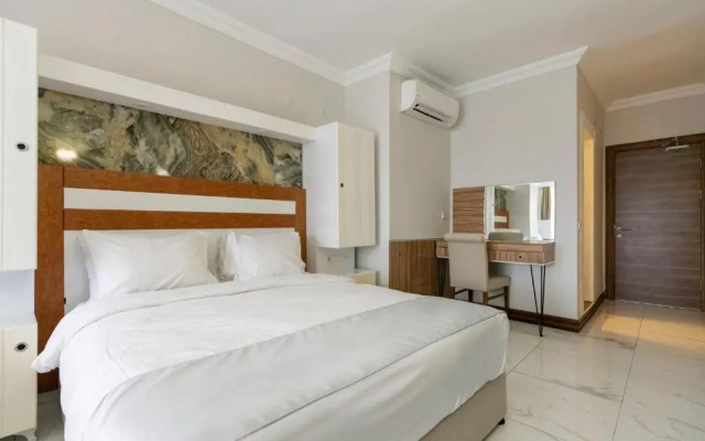 Sude Beach Resort Hotel