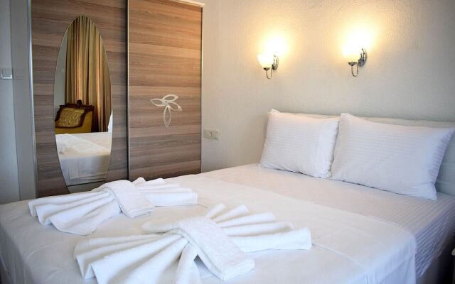 Saranda Teras Pansiyon