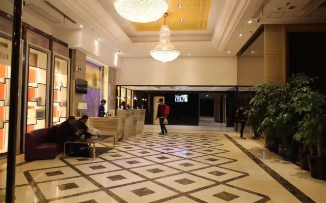 Lavande Hotel Shanghai Zhangjiang Guanglan Road Subway Station Branch