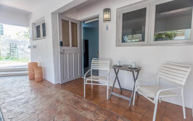Quiet Cozy Central Close to the Beach Pool