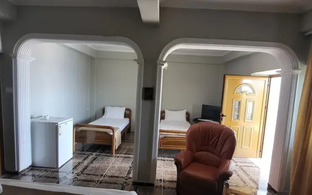 Jon rooms