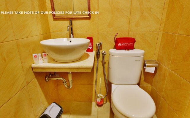 ZEN Rooms Terogong Near Pondok Indah