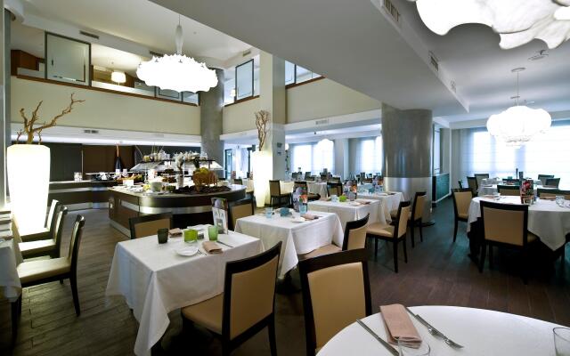 Holiday Inn Naples by IHG