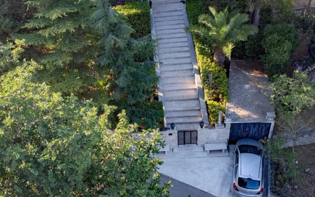 Villa Nada - Unique and Artistic