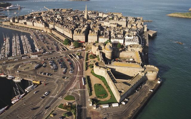 Hôtel France et Chateaubriand