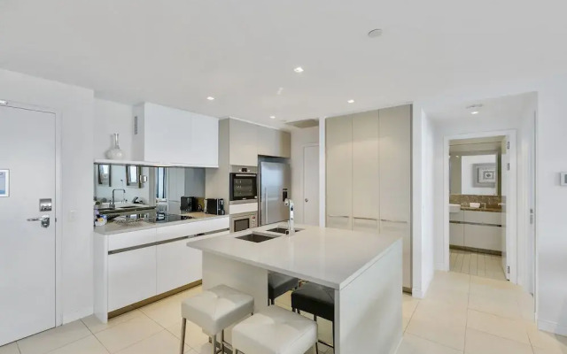 Soul on the Esplanade - HR Surfers Paradise