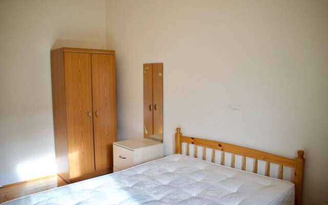 Traditional 2 Bedroom Apartment