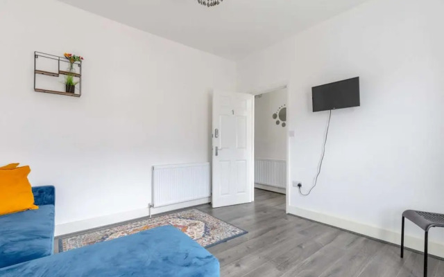 Spacious & Newly Renovated 4BD House East Ham!