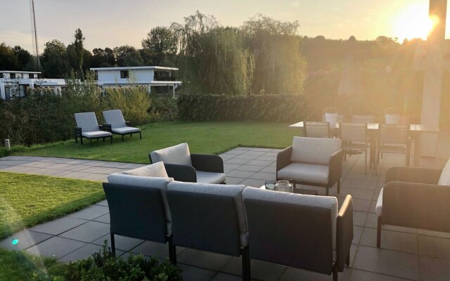 Luxury Holiday Home in Zeewolde With Garden and Bubble Bath
