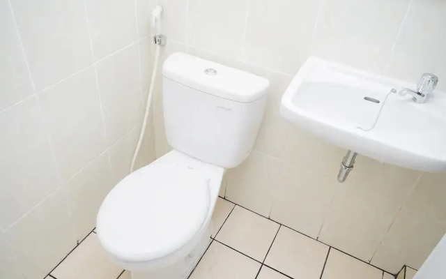 Cozy and Good Location Studio Apartment M-Town Residence