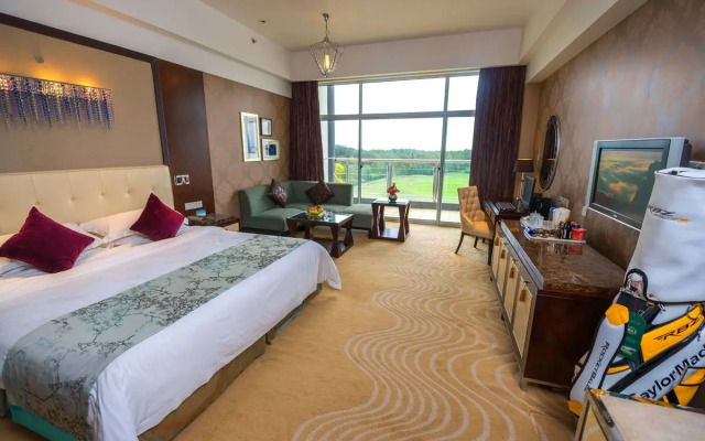 Huangshan Golf Hotel