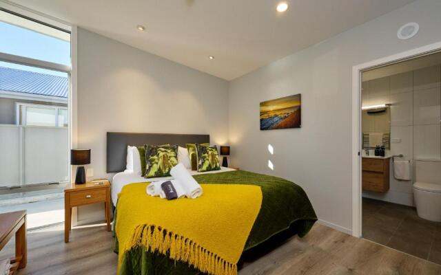 Shearwater Apartments