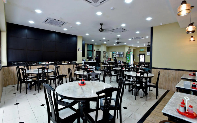 Pantai Inn