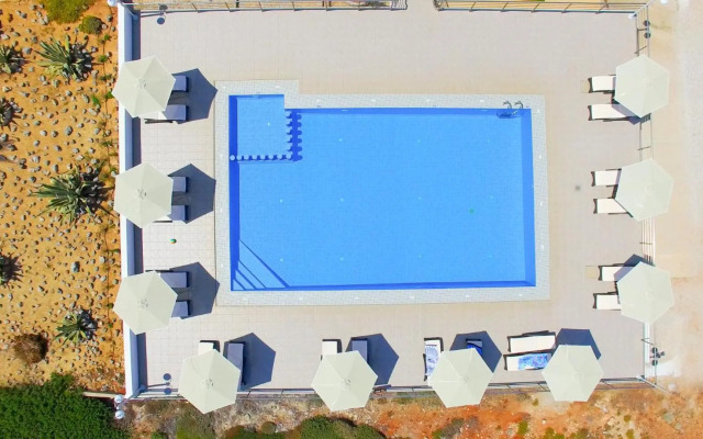 Nanakis Beach Hotel