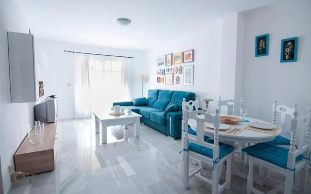 Luminoso y fresco apartamento en 2ª línea de playa