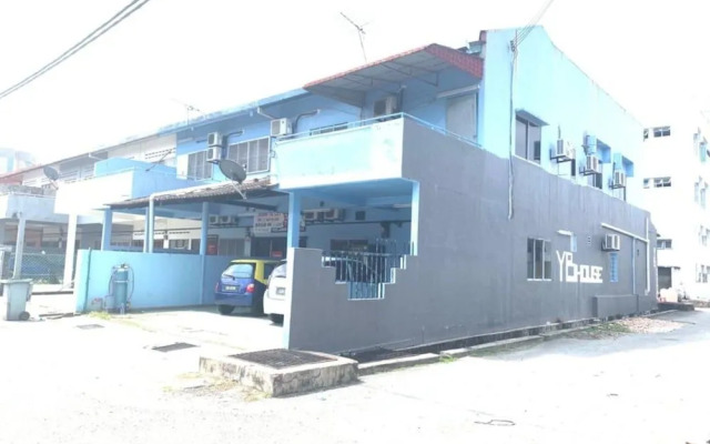 SPOT ON 89860 YB House