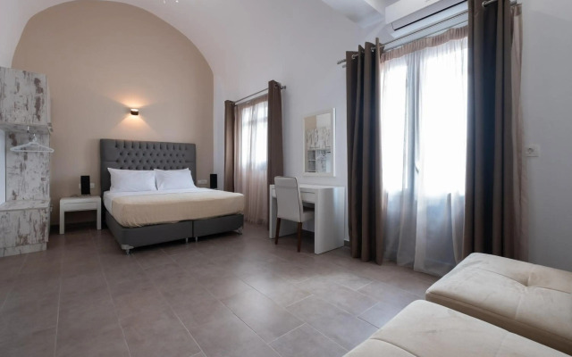 Tristhenia Hotel
