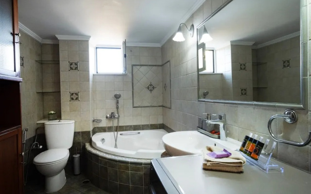 Casa Anthea 3 Bedroom Apartment With Garden