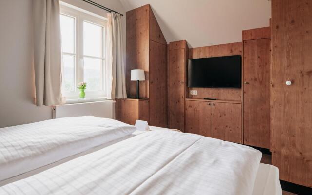 Semi-detached Houses, Turf House