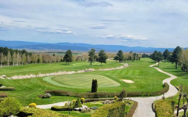 Pirin Golf SPA Studio Compass Property