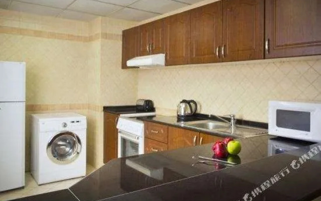 Care Holiday Homes Apartments Al Barsha Heights (ex TIME Crystal Hotel)