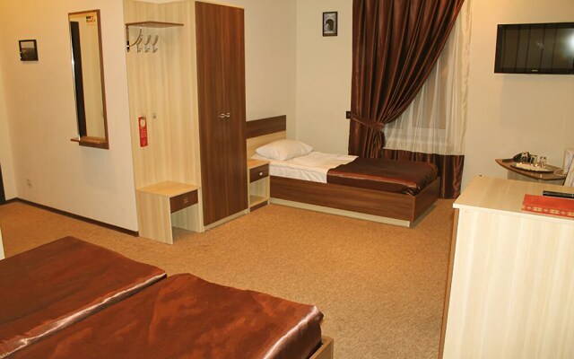 Nyvky Plaza Hotel