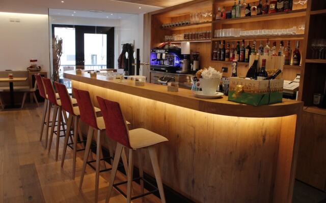 Hotel Ristorante-Pizzeria Al Cervo