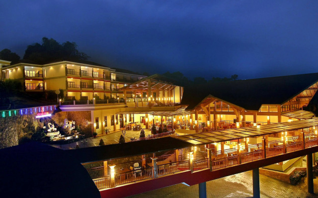 Grand Ussu Hotel & Convention