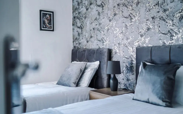 Stylish 2-bed Apartment - City Centre