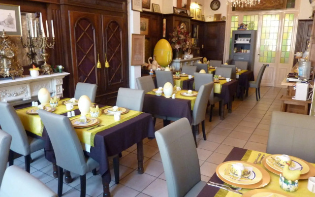 Hotel Asiris
