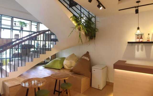 Cozycloud Backpackers Hostel