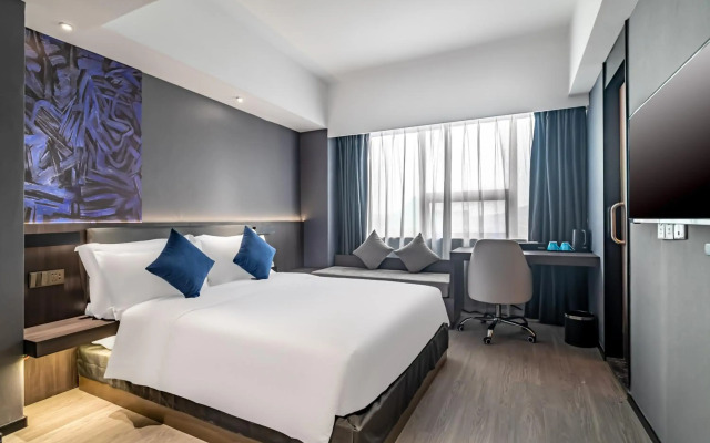 Insail Hotels (Guangyuanxincun Jingtai Pedestrian Street Guangzhou)