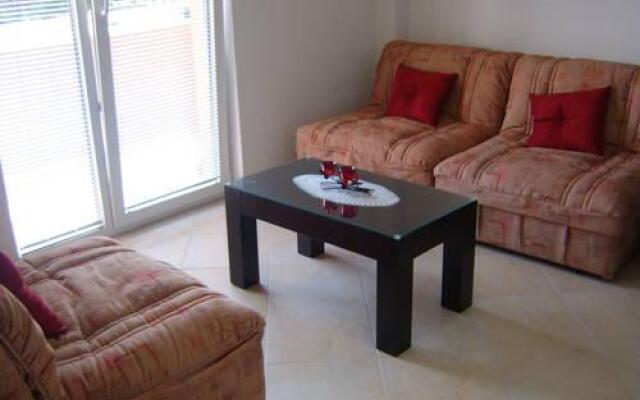 Kire Apartments
