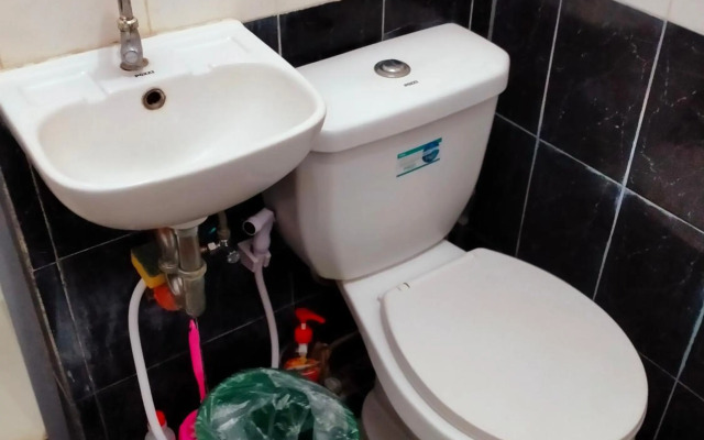 V.F. Riton Apartelle