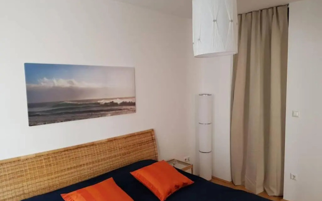 Bright Apartment in Hip & High Quality Neighborhood